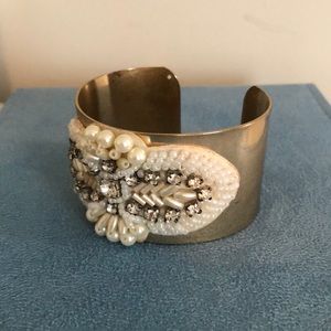 Gold and pearl cuff